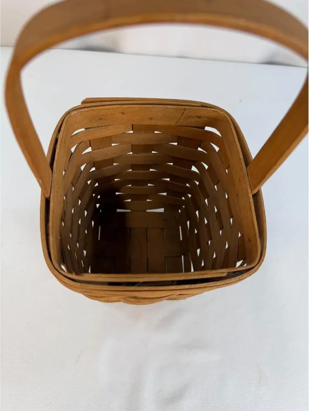 1985 Longaberger Medium Peg Basket w/Stationary Handle  5.5